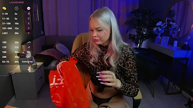 Leslie Caronn online show from March 5, 2026, 7:37 am