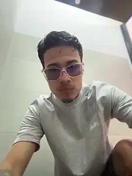 Latin Paisa Boy online show from July 28, 2026, 2:13 pm