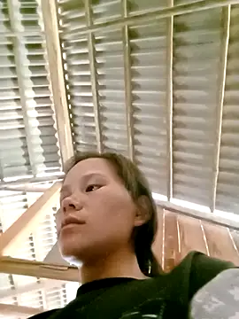 DIANAKUTE online show from April 12, 2026, 2:27 am