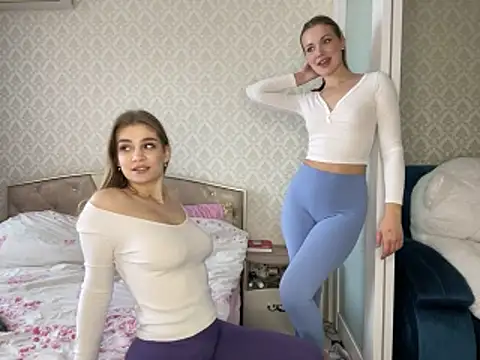 NikaandLana online show from December 23, 2025, 7:28 am