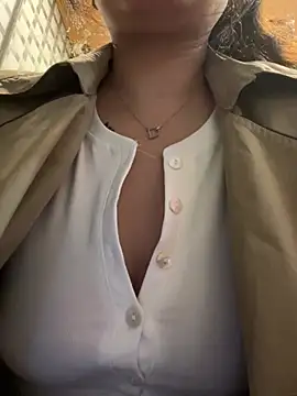 Snapshot of Molly-xiao chatting on March 12, 2026, 12:00 pm Molly-xiao online show from March 12, 2026, 12:00 pm