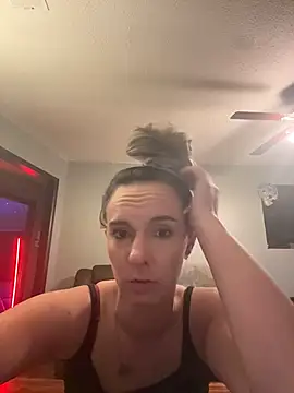 Trippyyb28 online show from January 13, 2026, 5:02 am