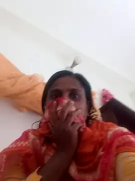 Snapshot of Hot_Sweety02 chatting on April 29, 2026, 10:08 am Hot Sweety02 online show from April 29, 2026, 10:08 am