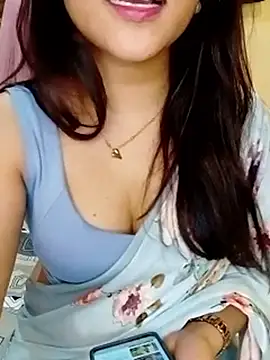 Snapshot of Saumyy chatting on April 21, 2026, 2:51 am Saumyy online show from April 21, 2026, 2:51 am