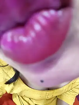 Yours-Zeenat online show from April 17, 2026, 4:26 am