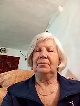 KlaudiaDarling online show from April 3, 2026, 8:01 am