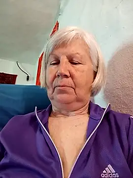 KlaudiaDarling online show from April 8, 2026, 10:04 am