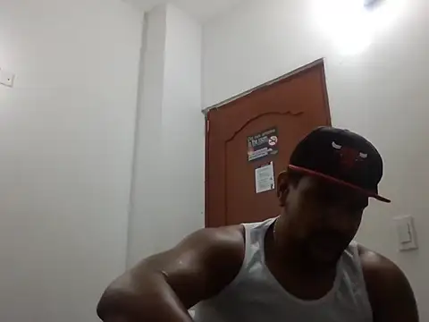 Snapshot of bigdick211292 chatting on January 8, 2026, 2:14 am bigdick211292 online show from January 8, 2026, 2:14 am