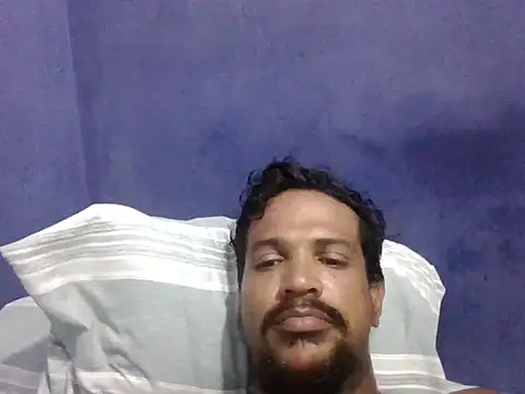 Snapshot of bigdick211292 chatting on February 11, 2026, 9:20 pm bigdick211292 online show from February 11, 2026, 9:20 pm