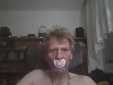 MiminkoABDL online show from May 14, 2026, 10:38 pm