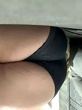 Loirinhaseexy01 online show from January 6, 2026, 5:16 pm