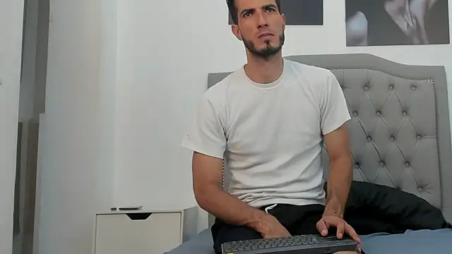 marc ruffa online show from February 8, 2026, 7:28 pm