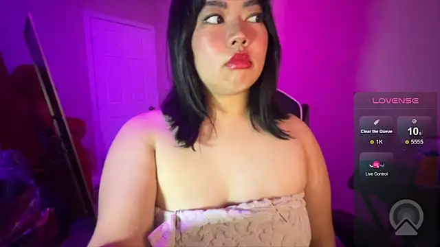 kuromixx444 online show from April 14, 2026, 9:04 am