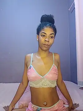 Samarajenyfer online show from April 13, 2026, 4:56 pm