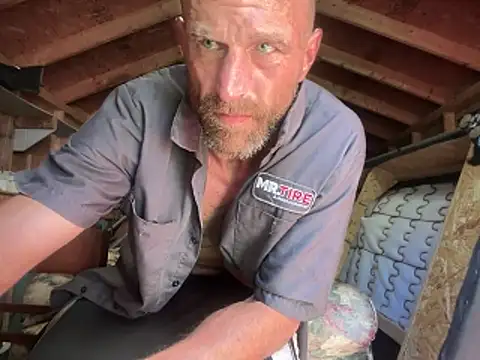 Snapshot of mechanicmark chatting on June 12, 2026, 8:19 pm mechanicmark online show from June 12, 2026, 8:19 pm