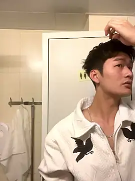 nanda108520 online show from January 14, 2026, 4:01 pm