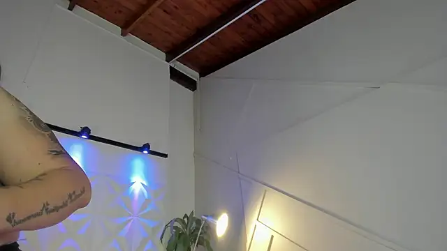 GabiSaenz  online show from March 7, 2026, 11:18 am