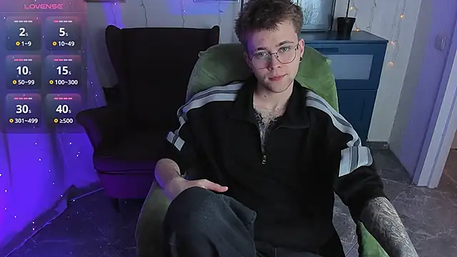 Snapshot of Tomas_Norton chatting on June 18, 2026, 8:24 pm Tomas Norton online show from June 18, 2026, 8:24 pm