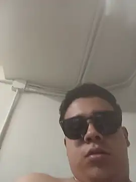 Yosoyelmismo-6737 online show from June 8, 2026, 9:48 pm