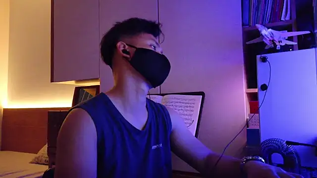 OnlyHand9x online show from June 11, 2026, 4:38 pm