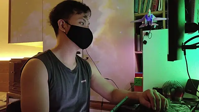 OnlyHand9x online show from July 7, 2026, 5:06 pm