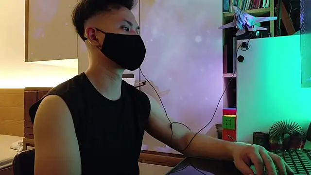 OnlyHand9x online show from July 8, 2026, 4:11 pm