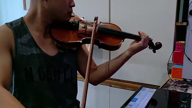OnlyHand9x online show from July 13, 2026, 4:04 am