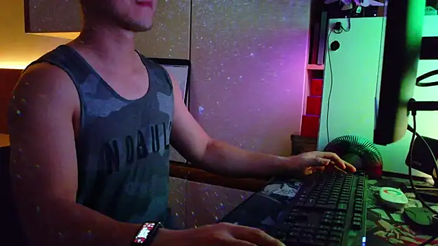 OnlyHand9x online show from August 3, 2026, 3:49 pm