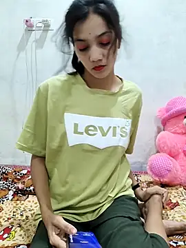 Honey lily-93 online show from March 15, 2026, 7:47 am