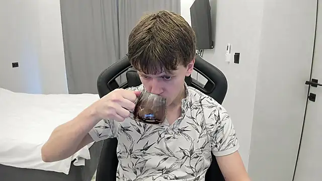 bonekoambalabu online show from April 19, 2026, 10:14 am