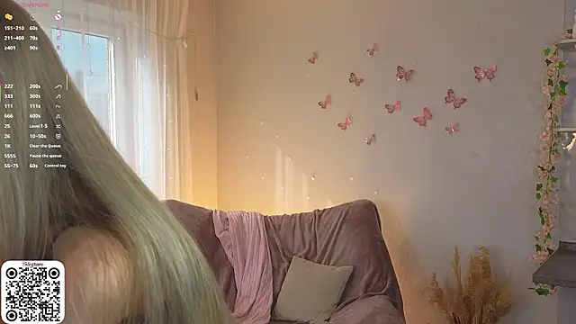 SirenThalassa online show from March 3, 2026, 7:25 am