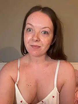 Nova-Vixen online show from April 15, 2026, 7:10 pm