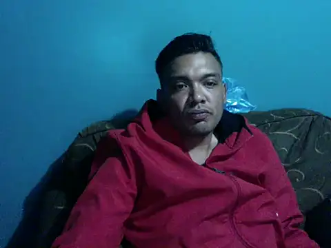 Snapshot of latinomoreno95 chatting on February 15, 2026, 3:14 am latinomoreno95 online show from February 15, 2026, 3:14 am