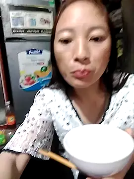 muamua99 online show from February 25, 2026, 12:42 am