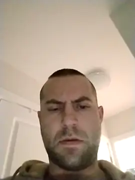 Oilkong2022 online show from February 10, 2026, 11:42 pm