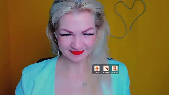 Snapshot of Madonna_Fire chatting on May 18, 2026, 5:57 am Madonna Fire online show from May 18, 2026, 5:57 am