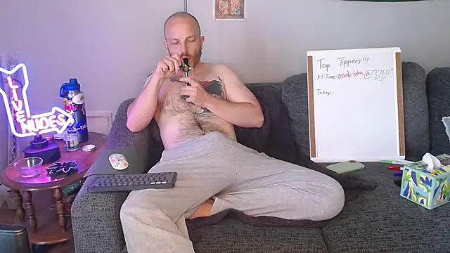Snapshot of SeanSativa chatting on June 28, 2026, 11:05 am SeanSativa online show from June 28, 2026, 11:05 am