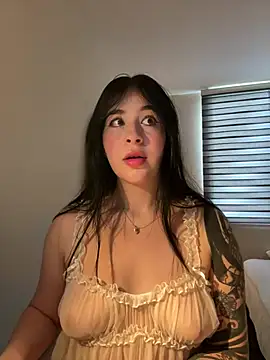 evelynrosess1 online show from May 21, 2026, 7:32 pm