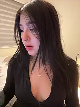evelynrosess1 online show from May 27, 2026, 4:42 am