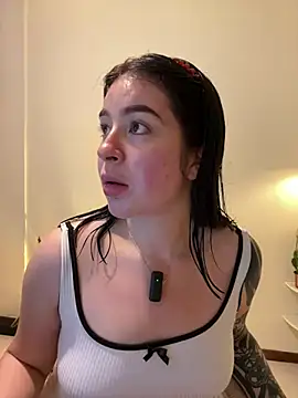 evelynrosess1 online show from July 7, 2026, 4:15 am