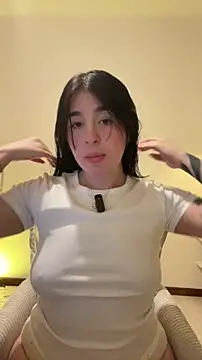 evelynrosess1 online show from July 10, 2026, 12:37 am