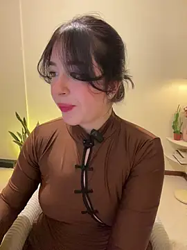 evelynrosess1 online show from July 24, 2026, 11:47 pm