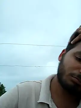 Snapshot of avi007pp chatting on July 20, 2026, 1:35 pm avi007pp online show from July 20, 2026, 1:35 pm