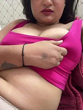 Curvy Anaya online show from April 25, 2026, 5:43 am