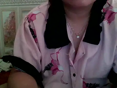 Snapshot of Sarah_no_land chatting on June 14, 2026, 6:26 am Sarah no land online show from June 14, 2026, 6:26 am