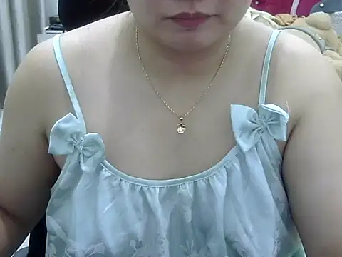 Snapshot of Sarah_no_land chatting on June 30, 2026, 2:29 pm Sarah no land online show from June 30, 2026, 2:29 pm