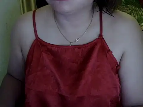 Snapshot of Sarah_no_land chatting on July 1, 2026, 2:51 pm Sarah no land online show from July 1, 2026, 2:51 pm