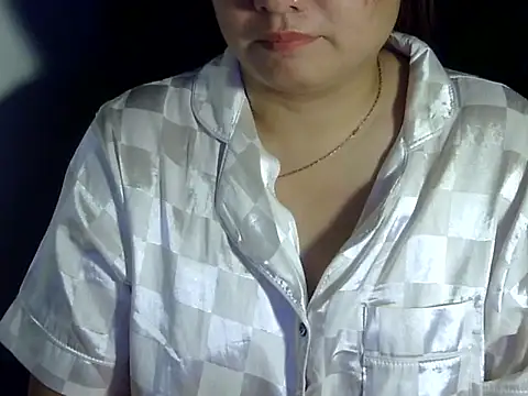 Snapshot of Sarah_no_land chatting on July 13, 2026, 3:15 pm Sarah no land online show from July 13, 2026, 3:15 pm