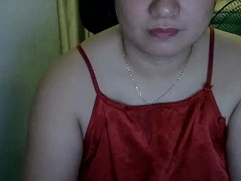 Snapshot of Sarah_no_land chatting on August 6, 2026, 5:09 am Sarah no land online show from August 6, 2026, 5:09 am