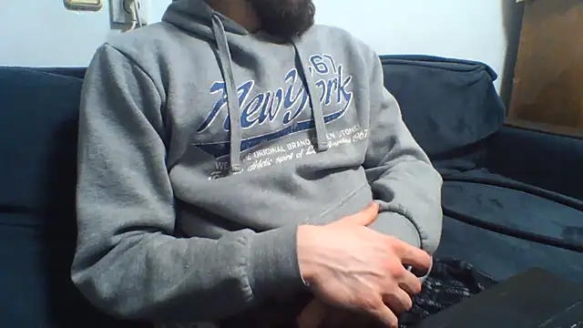 Snapshot of KaelNox chatting on May 9, 2026, 7:52 pm KaelNox online show from May 9, 2026, 7:52 pm